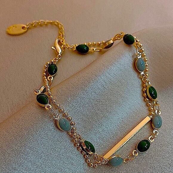Emerald Beaded Gold Plated Chain Link Minimalist Bracelet - Picture 2 of 9
